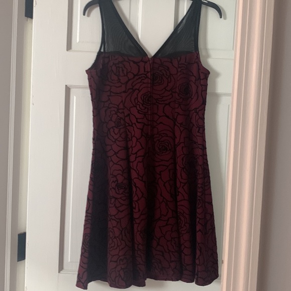 Red and black 3D flower dress with mesh top. - Picture 3 of 4